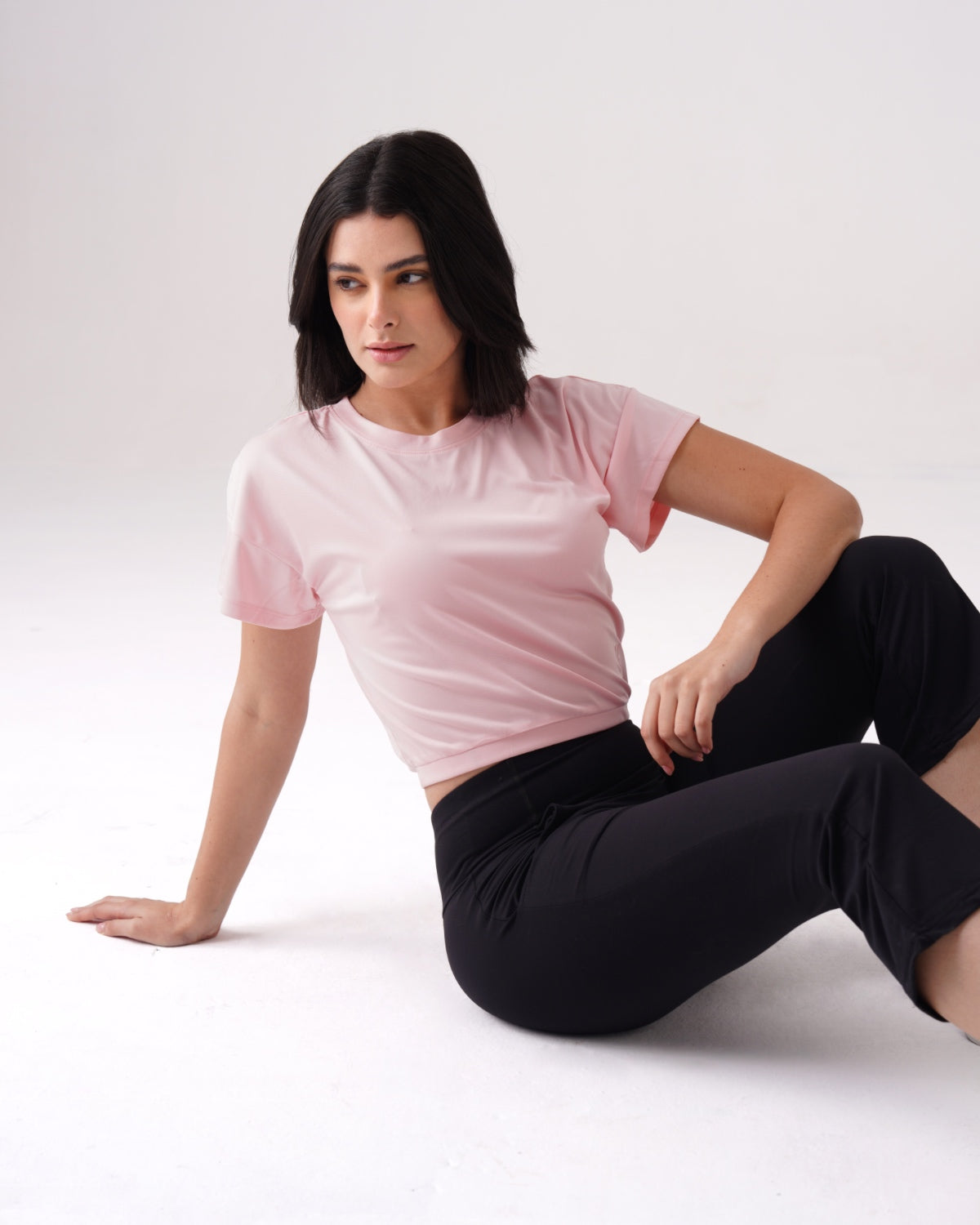 कोर मिड्रिफ क्रॉप टॉप