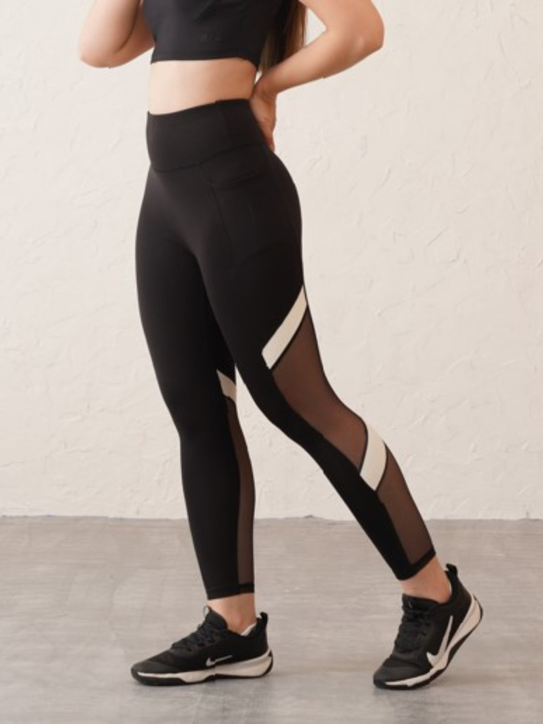 Enhance Performance Mesh leggings with Pockets Original Softretch®