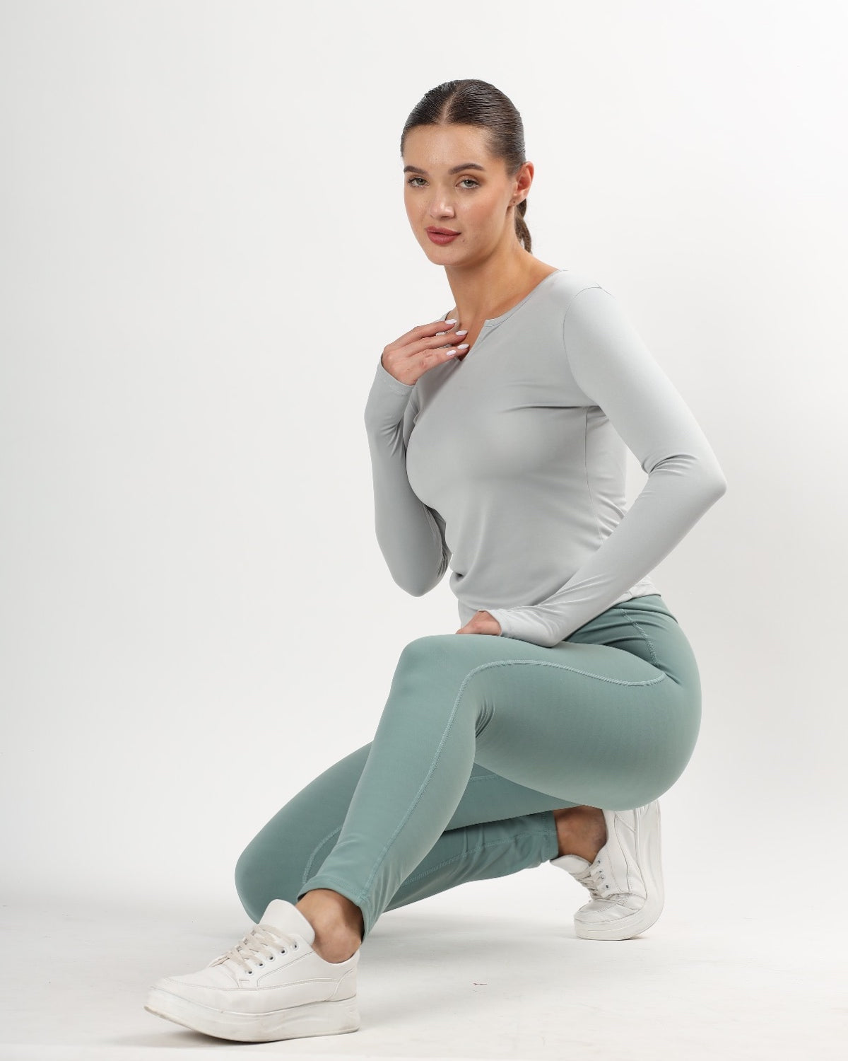 Swoosh Light Weight Slim Fit Top