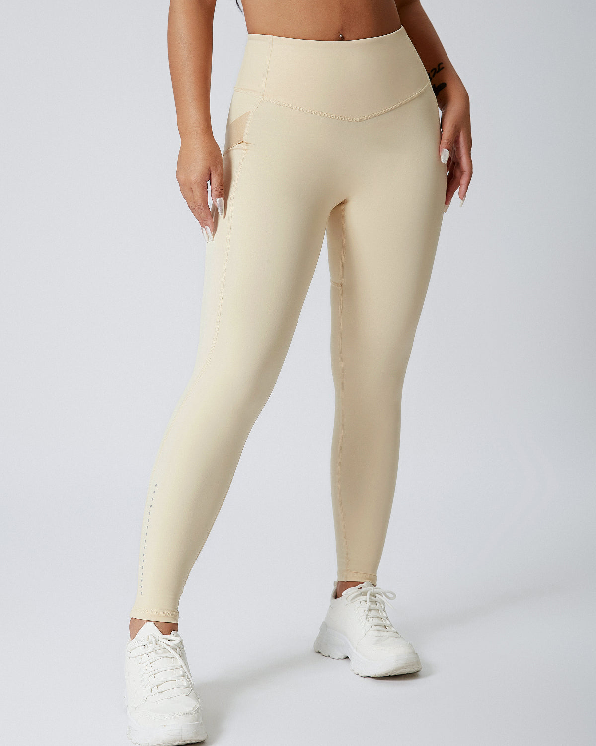 Swoosh Sculpt Performance Leggings | Booty Sculpt | Towel Holder | Hidden Waist Pocket | No Front Seam | Softretch® (Ivory)