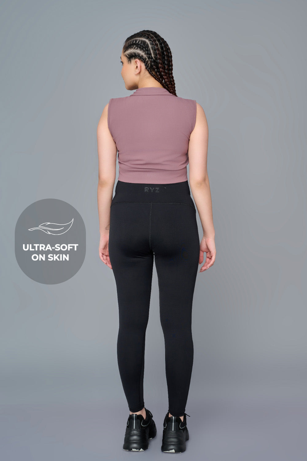 Core Front Zip High-Neck Crop Top (L)