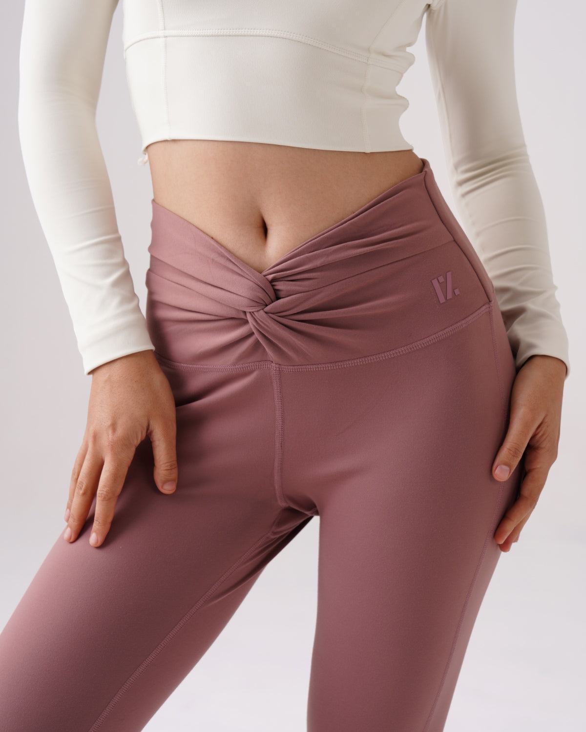 Core  Designer Waist Leggings | Knot Blot (CO)