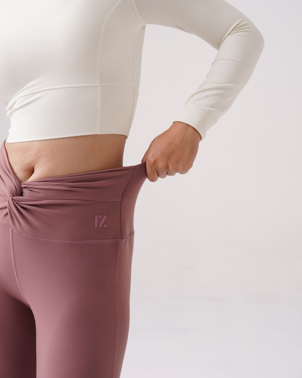 Core  Designer Waist Leggings | Knot Blot (CO)