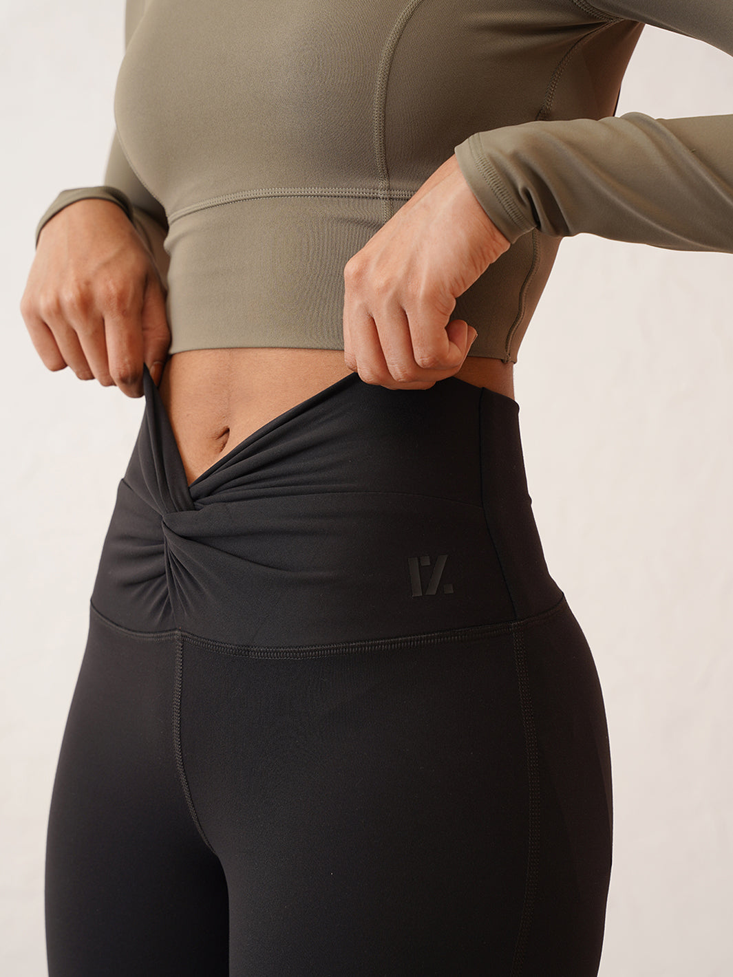 Core  Designer Waist Leggings | Knot Blot