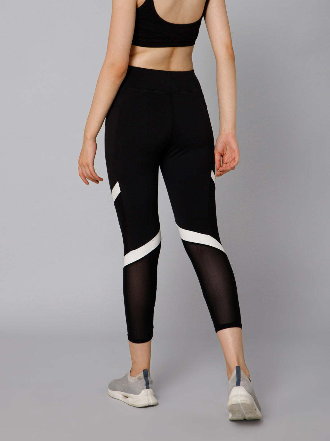 Arya Black Leggings With Back Mesh Panels / Yoga Wear / Yoga