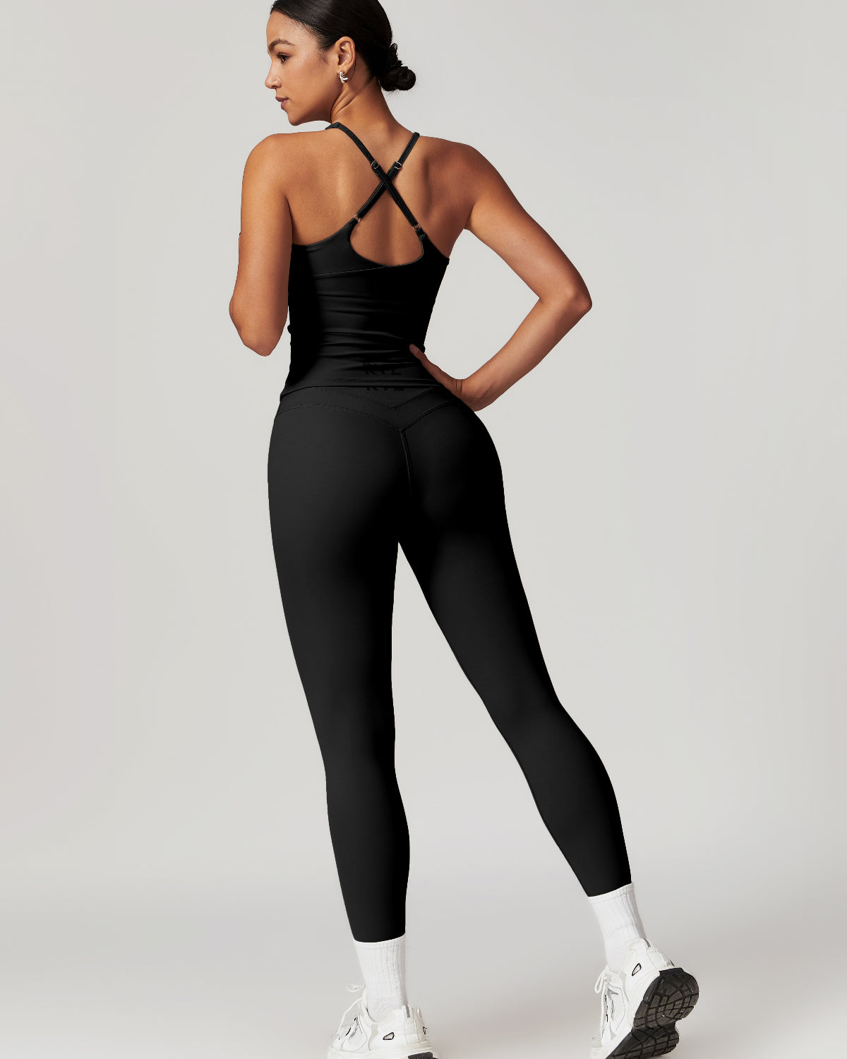 Core Sculpt Fit Set | Adjustable Straps Tank | Removable Pads | No Front Seam Leggings | Softretch® Workout Co-Ord (Black)